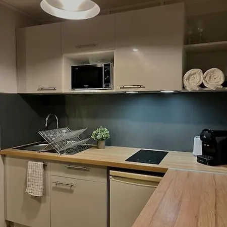 Charmant Studio Apartment